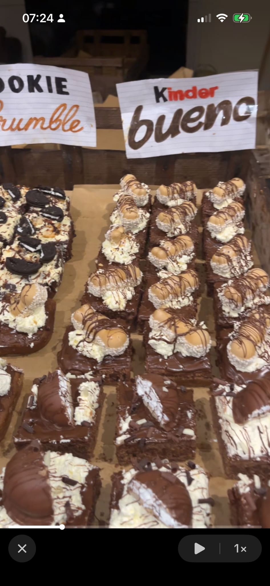 Sakoon brownies on display at a community event